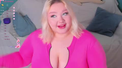 Lily online show from 3, 2, 2025