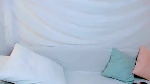 lilydavisss online show from 1, 12, 2025