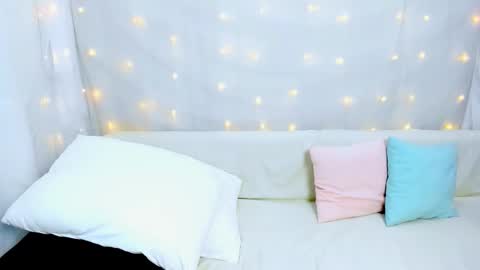 lilydavisss online show from 14, 12, 2025