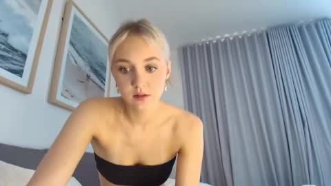 Snapshot of lilyflex chatting on 5, 4, 2026 lilyflex online show from 5, 4, 2026