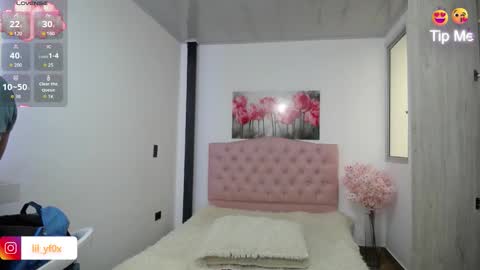 Snapshot of lilyfox23 chatting on 28, 9, 2025 lilyfox23 online show from 28, 9, 2025