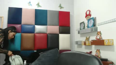 lilyjamesx online show from 19, 1, 2025