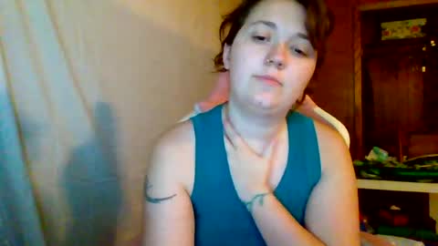 Snapshot of lilylovegood04 chatting on 23, 7, 2026 lily online show from 23, 7, 2026