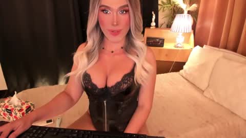 Snapshot of lilymonstercock chatting on 15, 6, 2026 IM YOUR TRUE GODESS Lilymonstercock online show from 15, 6, 2026