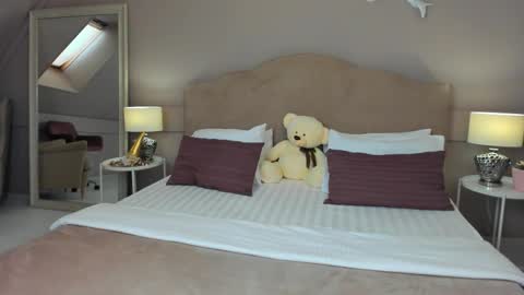 lilymyerss online show from 18, 12, 2025