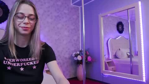 Snapshot of lilyrose_ chatting on 3, 3, 2025 online show from 3, 3, 2025