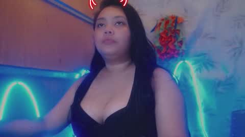 lilyslut143 online show from 9, 2, 2026