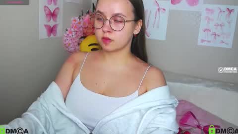 Lily online show from 8, 10, 2025