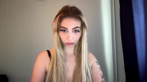 Snapshot of lilysweetgirl chatting on 8, 7, 2026 Lily online show from 8, 7, 2026