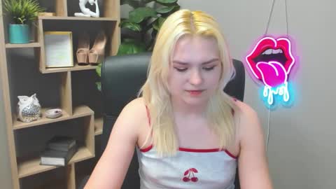 Lily online show from 27, 3, 2026