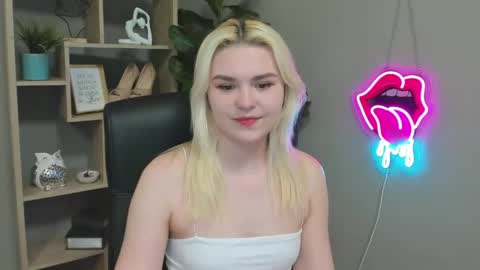 Lily online show from 11, 4, 2026