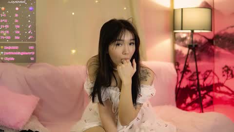 Lin Use menu to play with me  online show from 13, 2, 2025