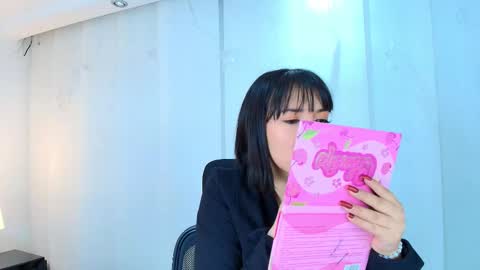  Lina Bedoya  online show from 9, 9, 2025