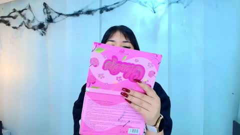  Lina Bedoya  online show from 6, 11, 2025