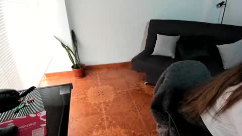 Lina Browm online show from 25, 9, 2025