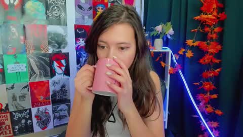 Snapshot of lina_brownie chatting on 19, 12, 2024 Lina online show from 19, 12, 2024
