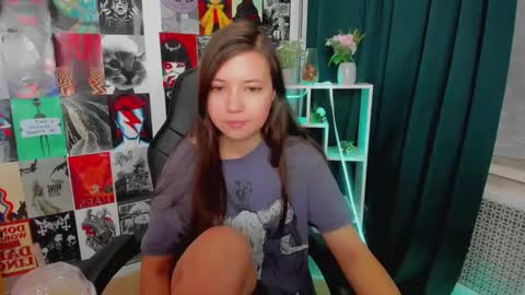 Snapshot of lina_brownie chatting on 11, 1, 2025 Lina online show from 11, 1, 2025