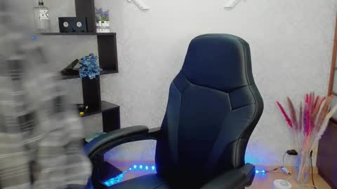 Snapshot of lina_brownie chatting on 25, 1, 2025 Lina online show from 25, 1, 2025