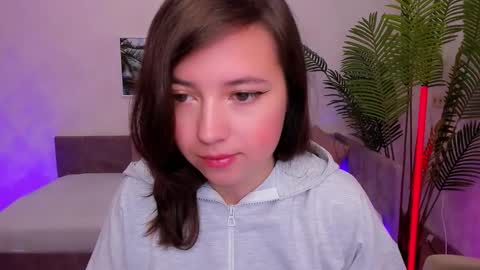 Snapshot of lina_brownie chatting on 17, 9, 2025 Lina online show from 17, 9, 2025