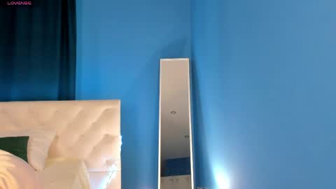 lina_massey online show from 11, 4, 2026