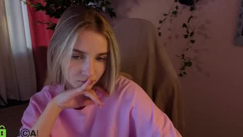 Snapshot of lina_reeds chatting on 5, 5, 2026 LINA online show from 5, 5, 2026