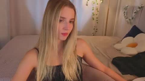 Snapshot of lina_reeds chatting on 9, 7, 2026 LINA online show from 9, 7, 2026