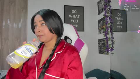 Snapshot of lina_sanchezih chatting on 16, 12, 2024 LINA SANCHEZ online show from 16, 12, 2024