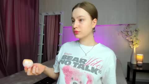 Lina online show from 12, 4, 2026