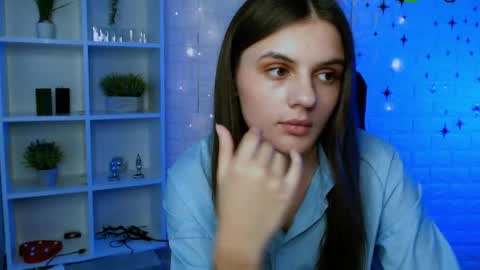 Snapshot of linaa_dolly chatting on 4, 6, 2026 linaa_dolly online show from 4, 6, 2026
