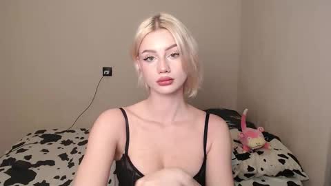 linacute52 online show from 30, 11, 2025