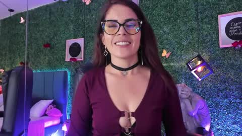 Lina  online show from 11, 4, 2026