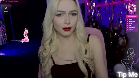 Snapshot of linalirian chatting on 24, 4, 2026 I am Lina online show from 24, 4, 2026