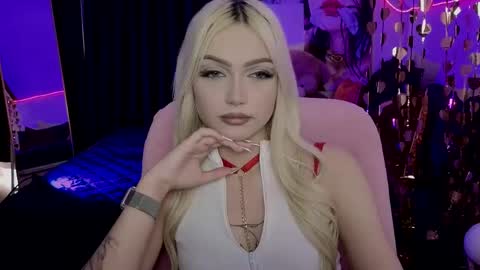 Snapshot of linalirian chatting on 5, 5, 2026 I am Lina online show from 5, 5, 2026