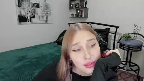 Lina online show from 4, 2, 2025