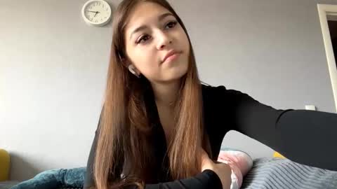 Elin online show from 21, 9, 2025