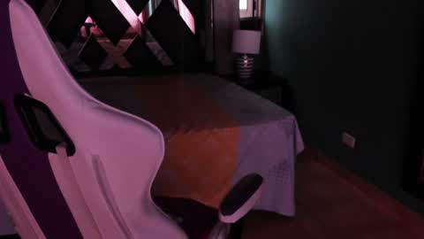  Linda  online show from 26, 1, 2025