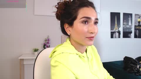 Snapshot of linda_morgan1 chatting on 24, 4, 2026 Maria Paula online show from 24, 4, 2026