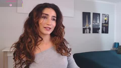 Snapshot of linda_morgan1 chatting on 25, 4, 2026 Maria Paula online show from 25, 4, 2026