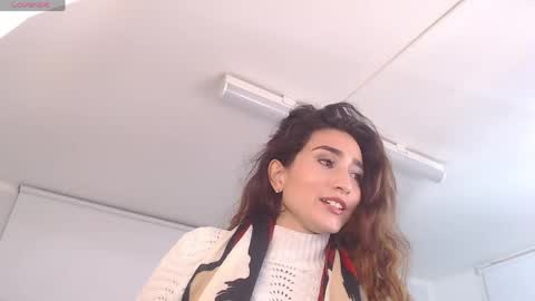 Snapshot of linda_morgan1 chatting on 28, 4, 2026 Maria Paula online show from 28, 4, 2026