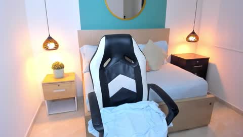 L I N D A online show from 15, 1, 2025