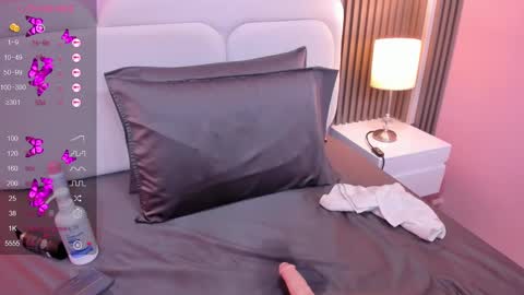 Snapshot of linda_sofi__ chatting on 21, 2, 2025 linda_sofi__ online show from 21, 2, 2025
