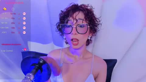 Snapshot of linda_sofi__ chatting on 12, 3, 2025 linda_sofi__ online show from 12, 3, 2025
