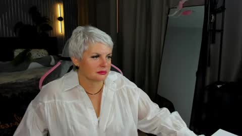 Linda Zefir online show from 30, 4, 2026