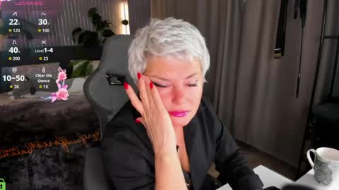 Linda Zefir online show from 9, 5, 2026