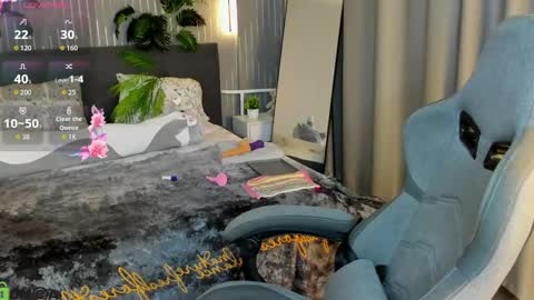 Linda Zefir online show from 15, 5, 2026
