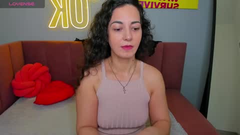 Snapshot of lindainsatiable chatting on 16, 2, 2025 Linda online show from 16, 2, 2025