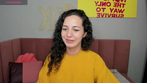 Snapshot of lindainsatiable chatting on 6, 3, 2025 Linda online show from 6, 3, 2025