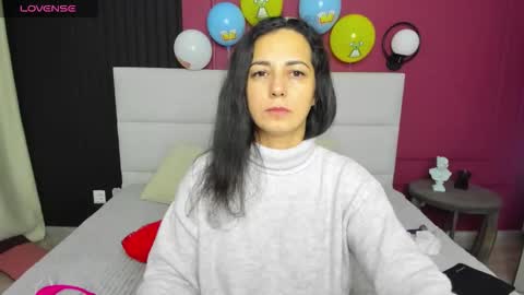 Snapshot of lindainsatiable chatting on 3, 10, 2025 Linda online show from 3, 10, 2025