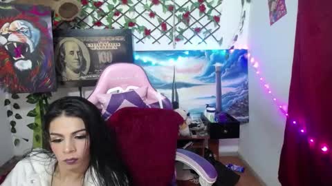 lindsey_2023 online show from 4, 12, 2024