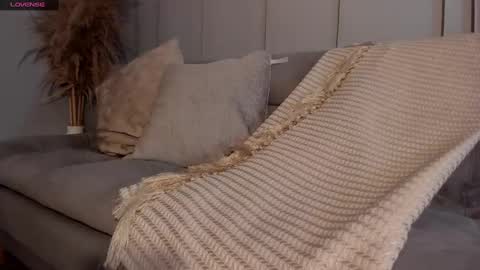 Snapshot of lindseyhallx chatting on 21, 12, 2024 call me annie online show from 21, 12, 2024